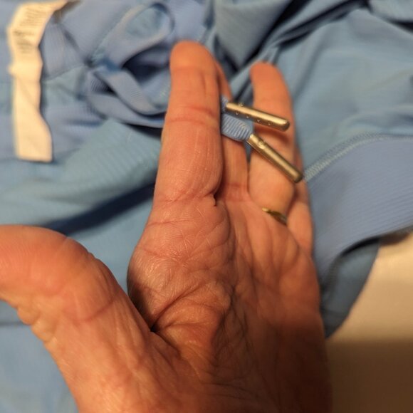 Lululemon Size 4 Dance Studio Aero Blue Cropped - Picture 8 of 16